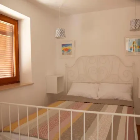 Apartment Tiny House Laurus - Stivan, Cres - 900 M To Merascica Štivan