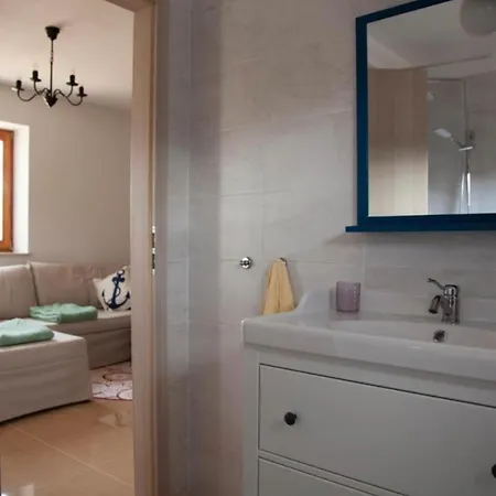 Tiny House Laurus - Stivan, Cres - 900 M To Merascica アパート